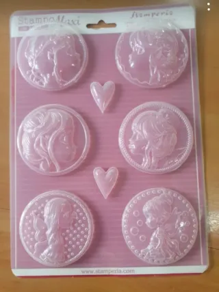 Moldes Stamperia Figuras Niñas Corazones