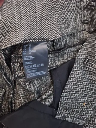 Pantalón C&A gris con cinturón