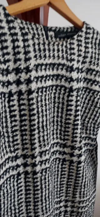 Vestido Zara pata de gallo. Talla M