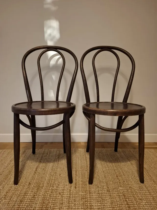 Juego de 2 sillas vintage de madera