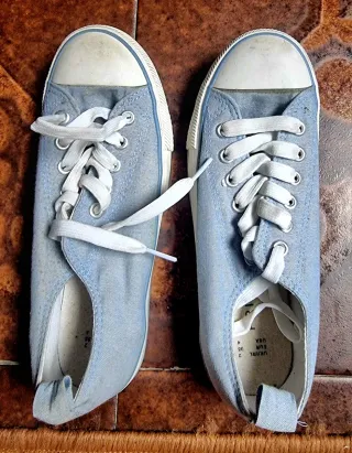 Lote 2 zapatillas. Converse Mujer Talla 35