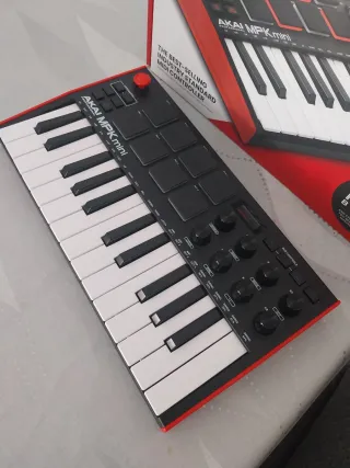 Akai MPK mini Controlador MIDI
