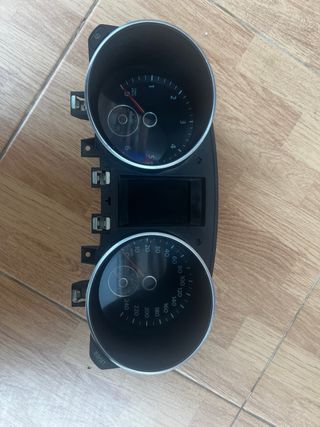 Cuadro Instrumentos VW Golf 6