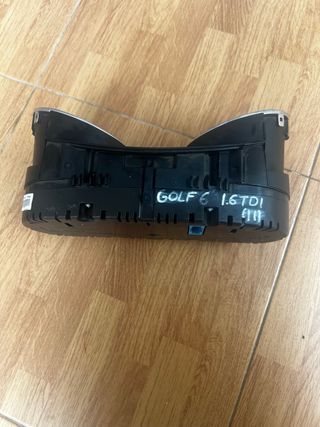Cuadro Instrumentos VW Golf 6