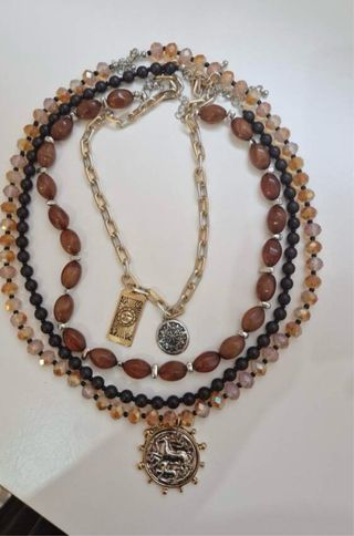 4 Collares Zara Marrones y Dorados