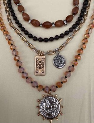 4 Collares Zara Marrones y Dorados