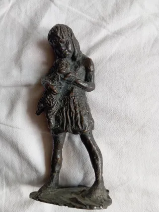 Estatuilla de bronce