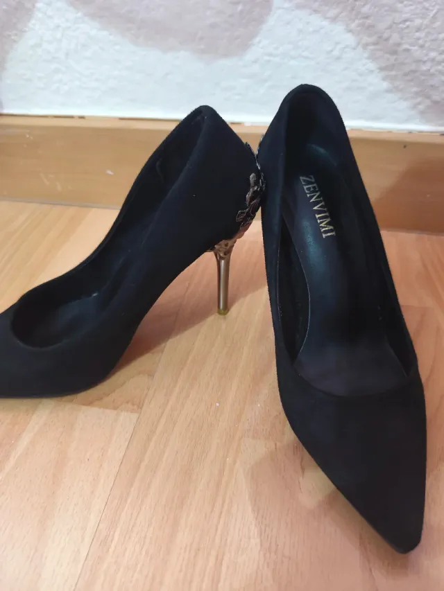 Zapatos de tacón negros y cromado talla 39