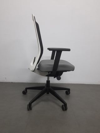 Silla INTERSTUHL EVERY ergonómica malla