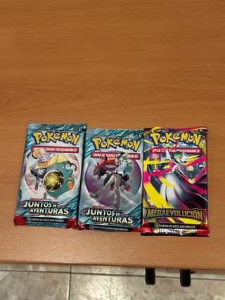 3 Sobres Pokémon Juntos de Aventuras y Megaevoluci
