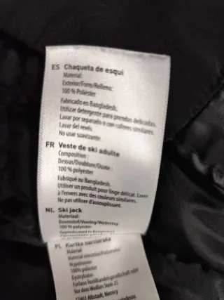 Chaqueta de esquí negra y gris