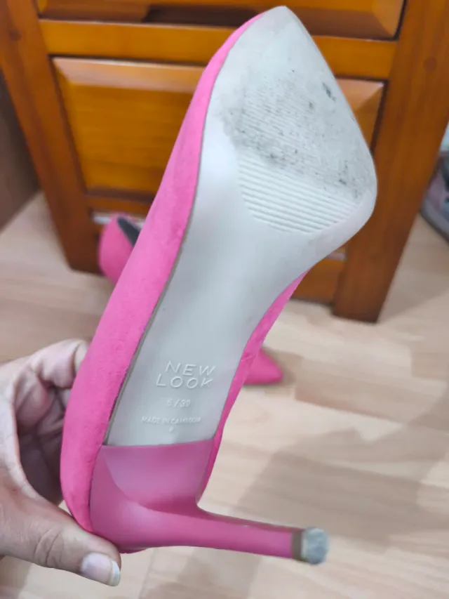 Zapatos de tacón rosa