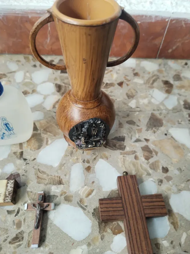 Collezione di articoli religiosi antichi