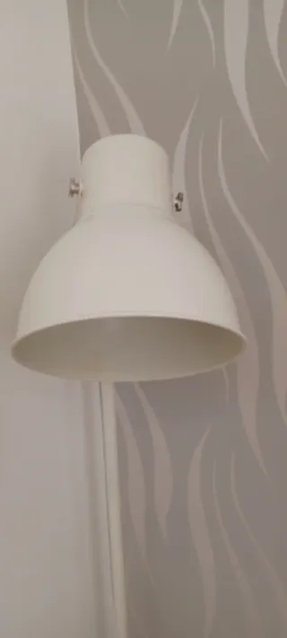 Lámpara de pie metal vintage blanca