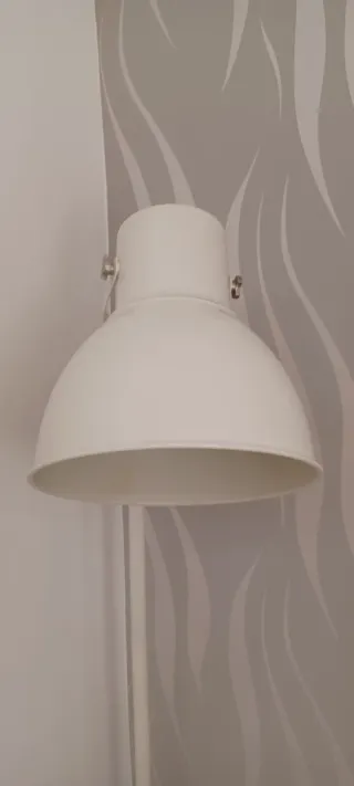 Lámpara de pie metal vintage blanca