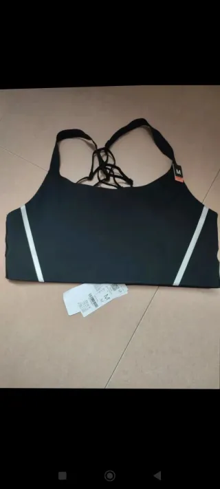 Sujetador deportivo ETAM nuevo a estrenar. Talla M