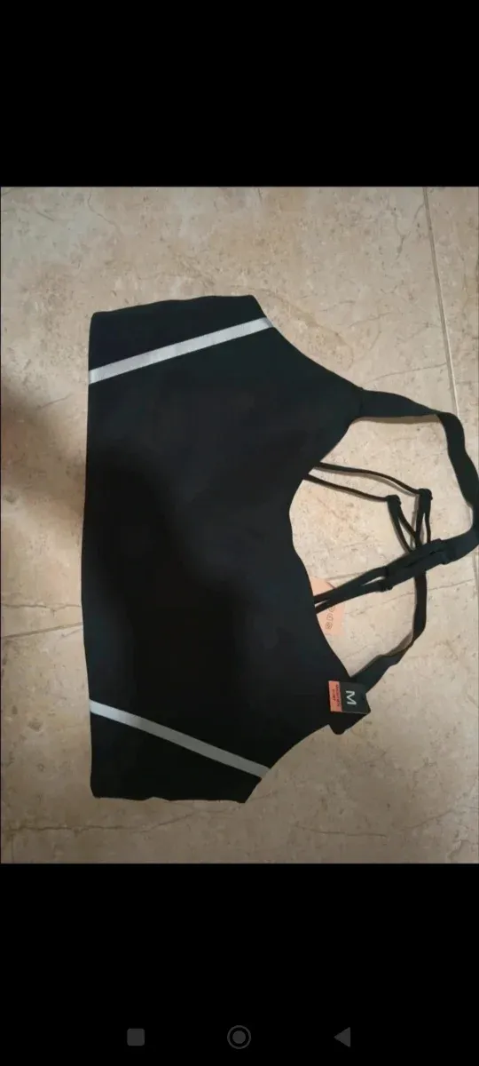 Sujetador deportivo ETAM nuevo a estrenar. Talla M