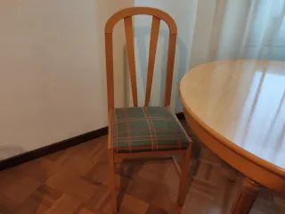 Mesa 90 redonda extensible .Te regalo las 4 sillas