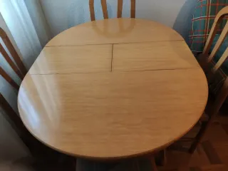 Mesa 90 redonda extensible .Te regalo las 4 sillas