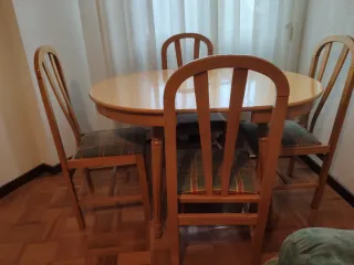 Mesa 90 redonda extensible .Te regalo las 4 sillas