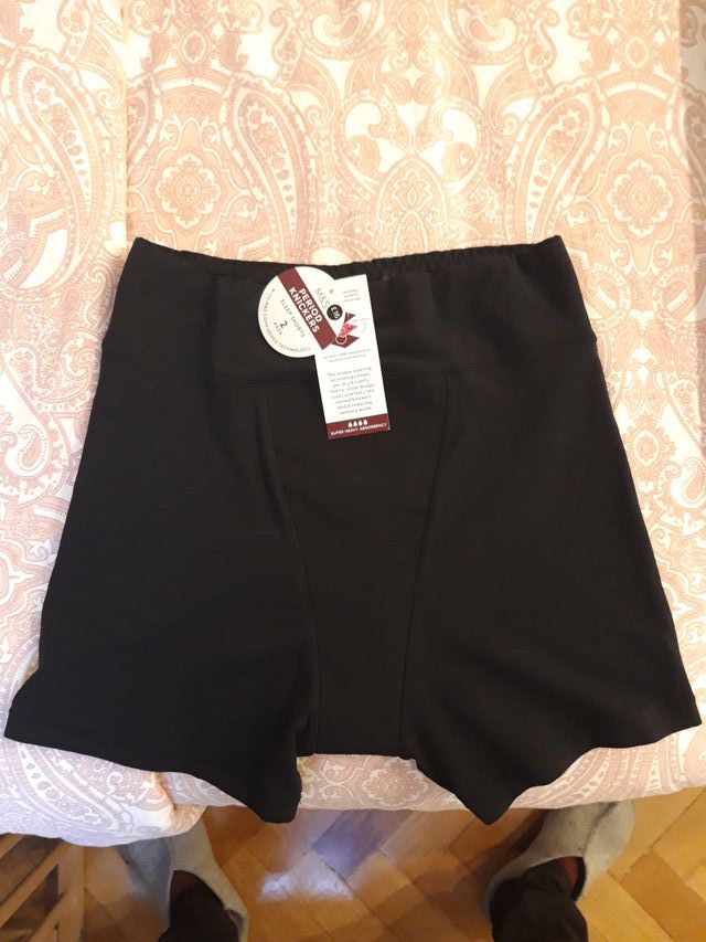 Braguitas menstruales nuevas M&S, talla S