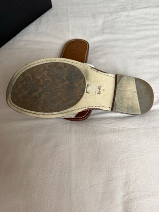 Chanclas/sandalias pala Coach piel beige y marrón