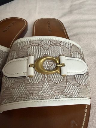 Chanclas/sandalias pala Coach piel beige y marrón