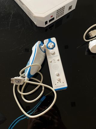 Consola Nintendo Wii Blanca con dos mandos