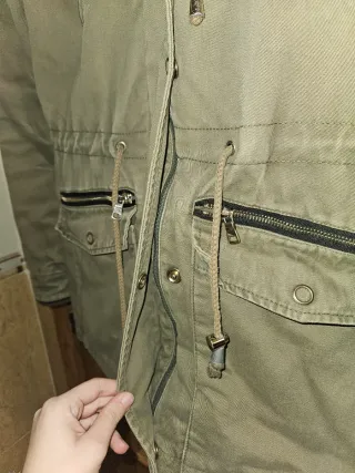 Parka verde militar Pimkie