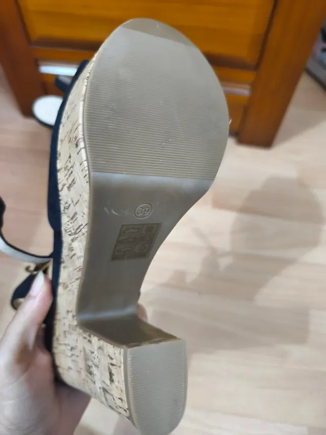 Sandalias de tacón negras