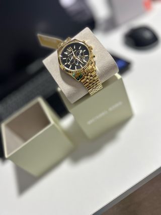 Reloj Michael Kors Elegante Dorado Negro