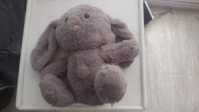 Peluche de coelho antiestresse.