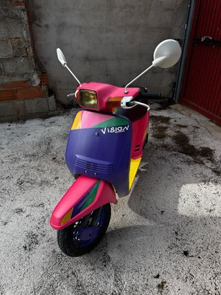 Honda Visión Scooter 49