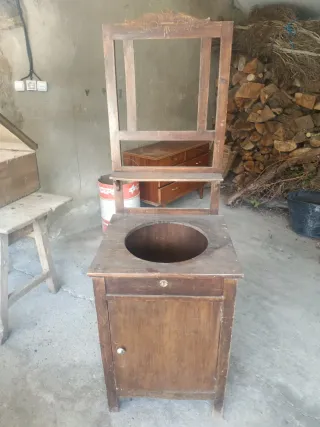 Arca de madera antigua