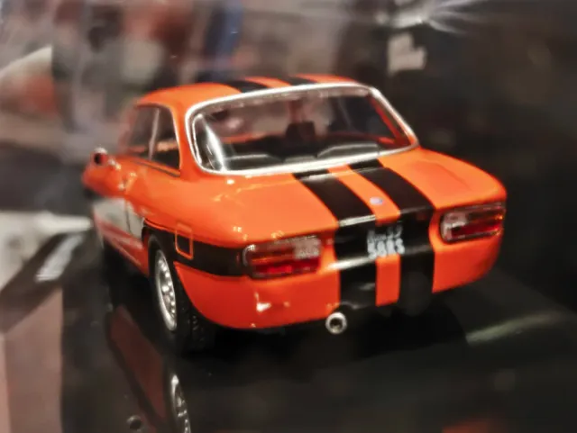 Réplica Alfa Romeo 2000 GTV Fast & Furious