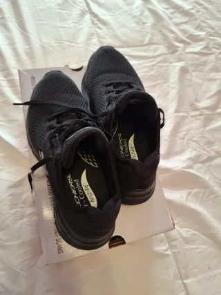 Zapatillas Skechers Negras Arch Fit