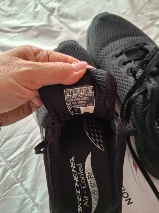 Zapatillas Skechers Negras Arch Fit