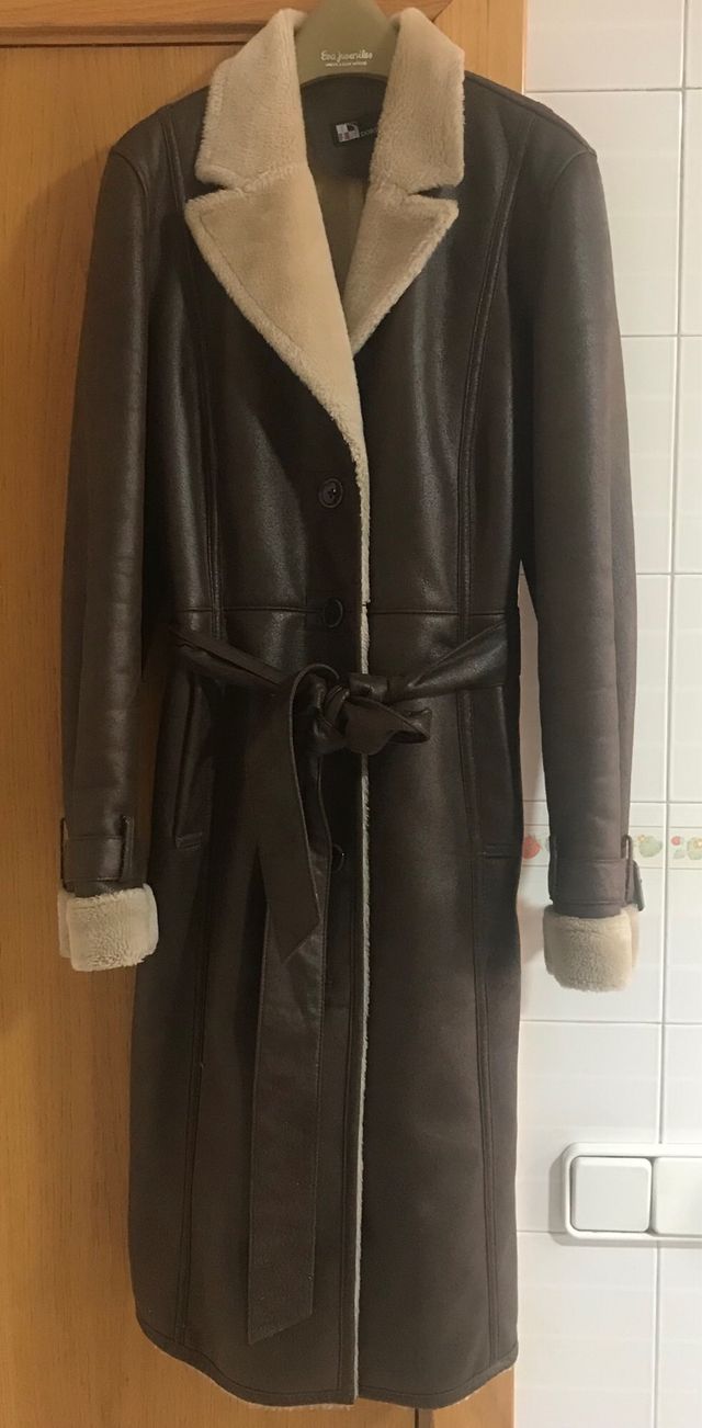 Abrigo Polipiel Marrón con Forro talla 44