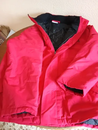 Cazadora hombre roja y negra