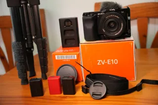 Sony ZV-E10 + Objetivo + Accesorios