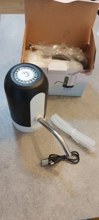 Dispensador de agua eléctrico.