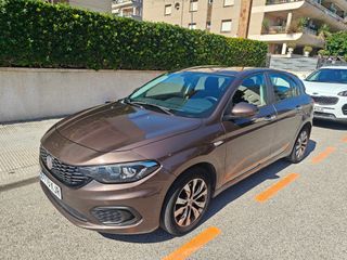 FIAT Tipo 1.4 16v Easy 70kW 95CV gasolina 5p. 5p.