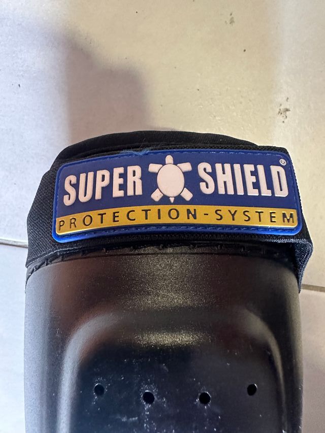 2 Rodilleras y espinilleras Super Shield