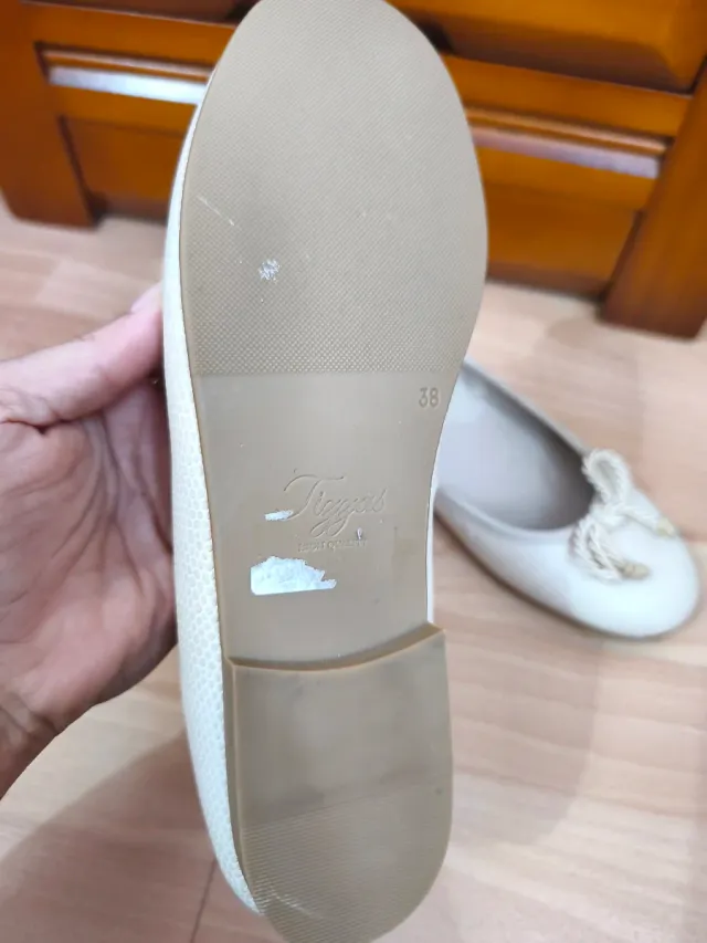 Zapatos planos Tizzas beige/blanco