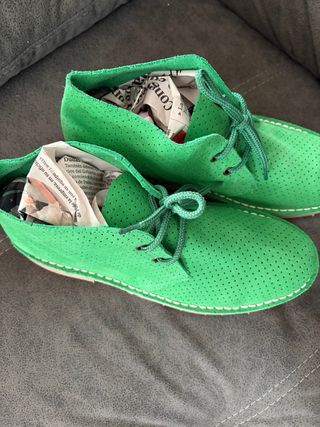 Botines de piel mujer perforados