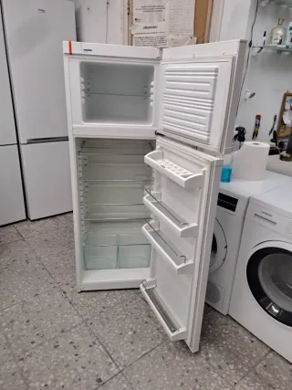 NEVERA MARCA LIEBHERR 157,CM GARANTÍA + TRANSPORTE