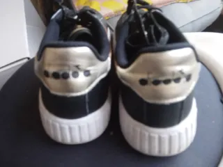 Scarpe Diadora donna nere e oro