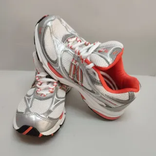 Zapatillas New Balance Plata/Blanco