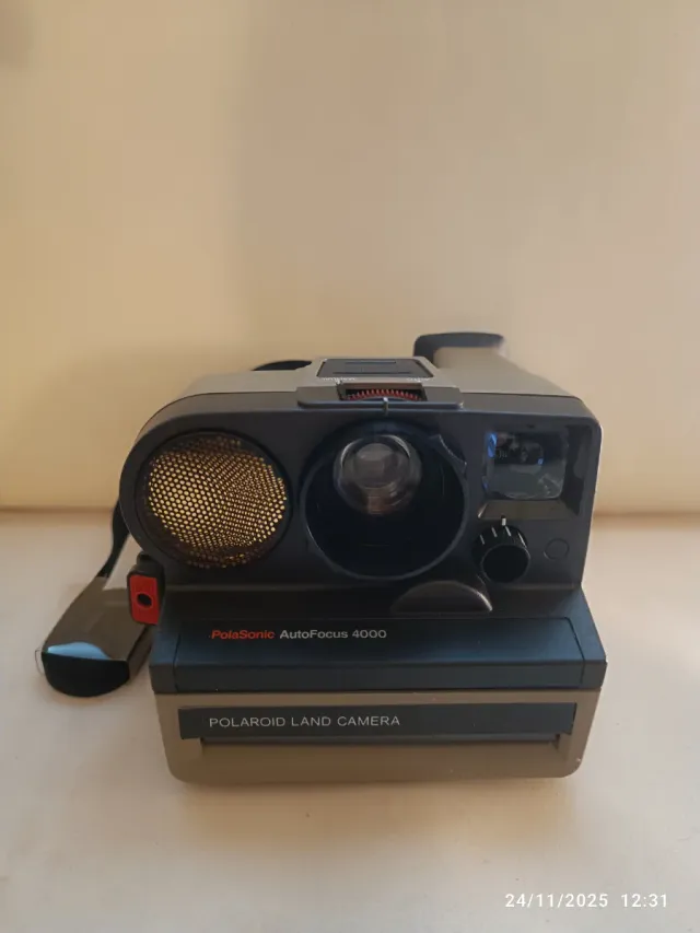 Polaroid PolaSonic AutoFocus 4000