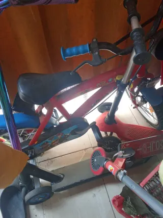 Bicicleta Paw Patrol Roja
